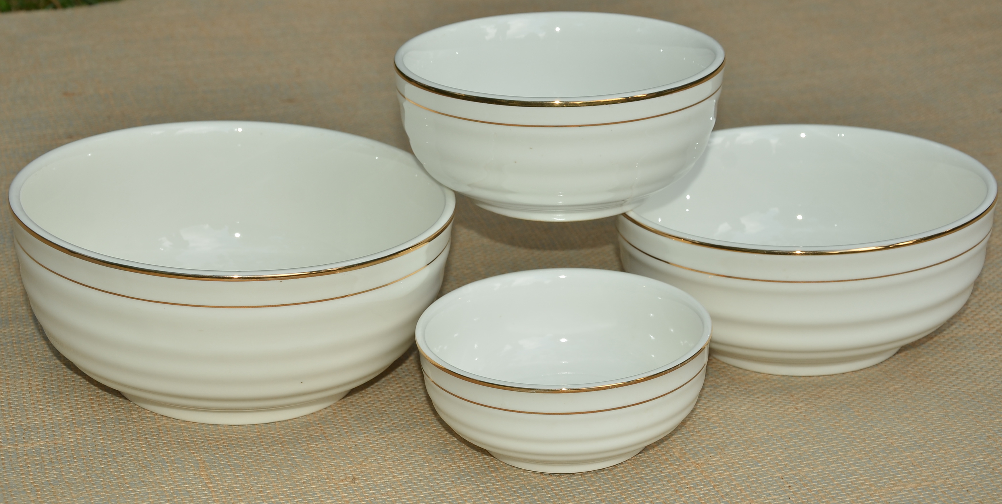 ceramic   serving bowls